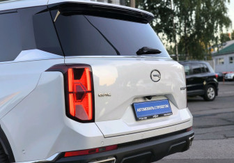 Подержанный автомобиль GAC GS8 2023 года (7 фото)