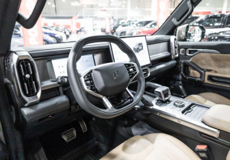 Подержанный автомобиль Jetour T2 2025 года (14 фото)