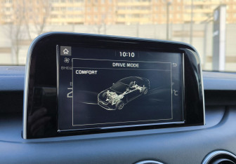 Подержанный автомобиль Kia Stinger 2018 года (26 фото)