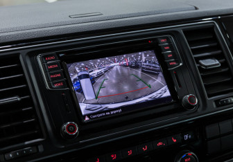 Подержанный автомобиль Volkswagen Multivan 2019 года (17 фото)