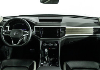 Подержанный автомобиль Volkswagen Teramont 2021 года (13 фото)