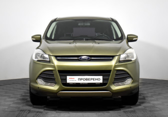 Подержанный автомобиль Ford Kuga 2014 года (2 фото)