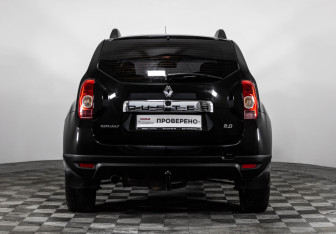 Подержанный автомобиль Renault Duster 2013 года (6 фото)