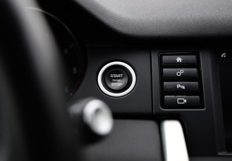 Подержанный автомобиль Land Rover Discovery Sport 2019 года (19 фото)