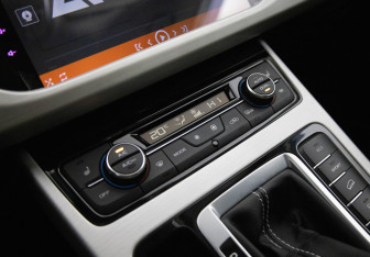 Подержанный автомобиль Geely Atlas 2021 года (13 фото)