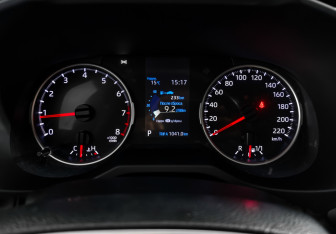 Подержанный автомобиль Toyota RAV4 2019 года (18 фото)