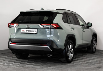 Подержанный автомобиль Toyota RAV4 2020 года (6 фото)