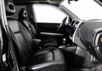 Подержанный автомобиль Nissan X-Trail 2010 года (18 фото)