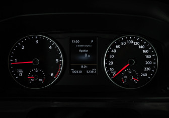 Подержанный автомобиль Volkswagen Caravelle 2019 года (12 фото)