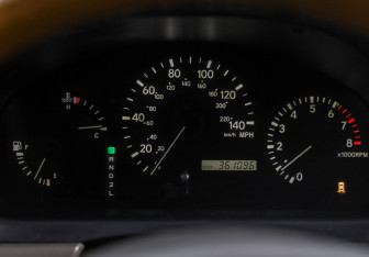 Подержанный автомобиль Lexus RX 2002 года (11 фото)