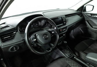 Подержанный автомобиль Skoda Rapid Liftback 2020 года (11 фото)