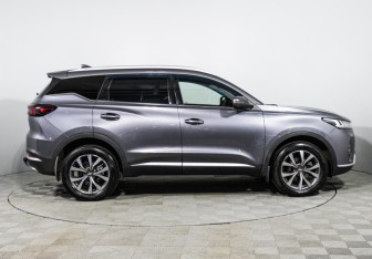 Подержанный автомобиль Chery Tiggo 7 Pro 2022 года (4 фото)