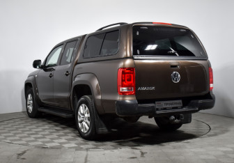 Подержанный автомобиль Volkswagen Amarok 2016 года (7 фото)