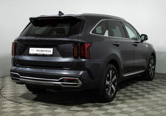 Подержанный автомобиль Kia Sorento 2021 года (5 фото)