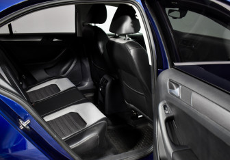 Подержанный автомобиль Volkswagen Jetta Sedan 2014 года (12 фото)