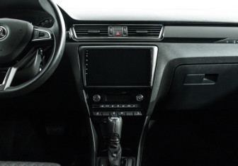 Подержанный автомобиль Skoda Rapid Liftback 2016 года (14 фото)