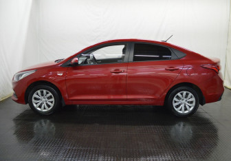 Подержанный автомобиль Hyundai Solaris Sedan 2018 года (8 фото)