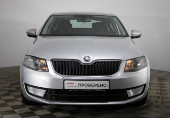 Подержанный автомобиль Skoda Octavia Liftback 2013 года (2 фото)