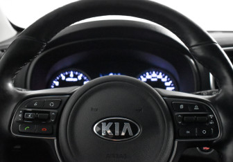 Подержанный автомобиль Kia Sportage 2018 года (16 фото)
