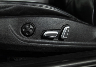 Подержанный автомобиль Audi A5 Coupe 2015 года (17 фото)