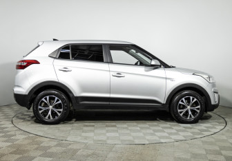 Подержанный автомобиль Hyundai Creta 2019 года (4 фото)