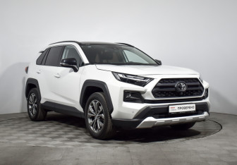 Подержанный автомобиль Toyota RAV4 2024 года (3 фото)