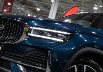 Подержанный автомобиль Geely Monjaro 2024 года (2 фото)