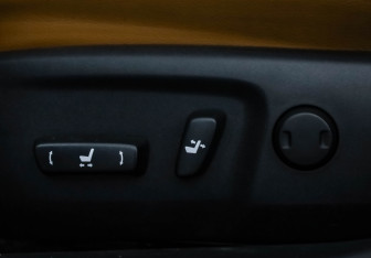 Подержанный автомобиль Toyota Camry Sedan 2016 года (20 фото)