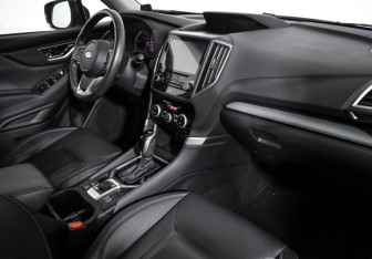 Подержанный автомобиль Subaru Forester Suv 2019 года (13 фото)