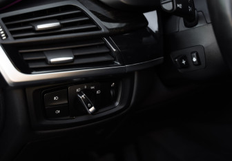 Подержанный автомобиль BMW X5 2017 года (24 фото)