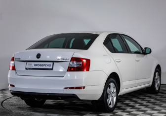 Подержанный автомобиль Skoda Octavia Liftback 2015 года (5 фото)