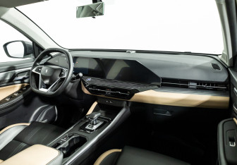 Подержанный автомобиль LIVAN X6PRO 2023 года (9 фото)