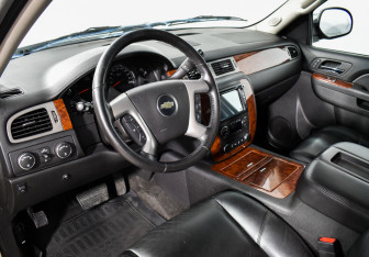 Подержанный автомобиль Chevrolet Tahoe 2013 года (9 фото)