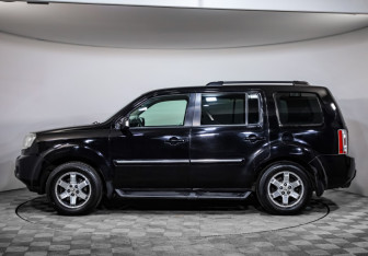 Подержанный автомобиль Honda Pilot 2008 года (8 фото)