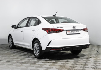 Подержанный автомобиль Hyundai Solaris Sedan 2022 года (7 фото)