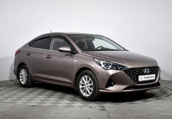 Подержанный автомобиль Hyundai Solaris Sedan 2021 года (3 фото)