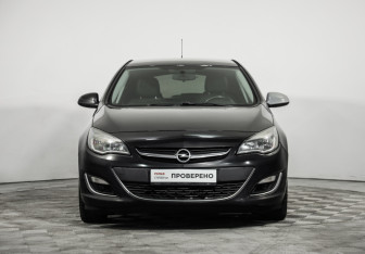 Подержанный автомобиль Opel Astra Hatchback 2012 года (2 фото)