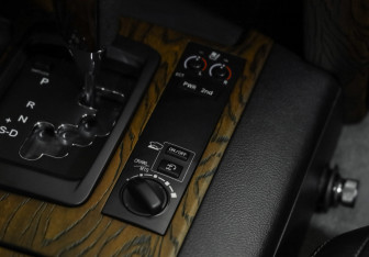 Подержанный автомобиль Toyota Land Cruiser Suv 2014 года (19 фото)