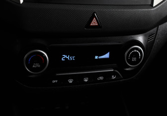 Подержанный автомобиль Hyundai Creta 2019 года (16 фото)