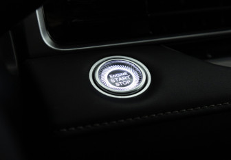 Подержанный автомобиль Chery Arrizo 8 2023 года (15 фото)