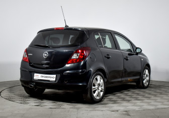 Подержанный автомобиль Opel Corsa 2012 года (5 фото)