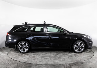 Подержанный автомобиль Kia Ceed Wagon 2019 года (4 фото)