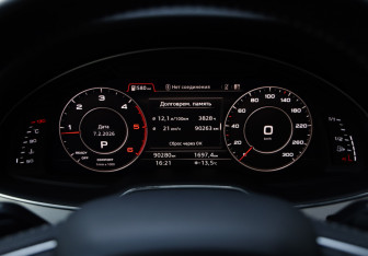 Подержанный автомобиль Audi Q7 2019 года (13 фото)