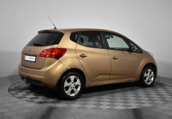 Подержанный автомобиль Kia Venga 2011 года (5 фото)