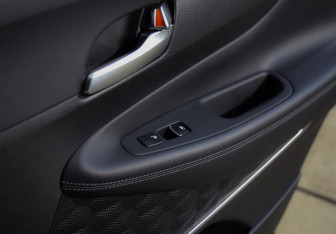 Подержанный автомобиль Hyundai Santa Fe 2021 года (21 фото)