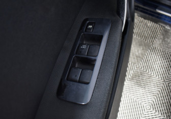 Подержанный автомобиль Nissan Qashqai 2008 года (17 фото)