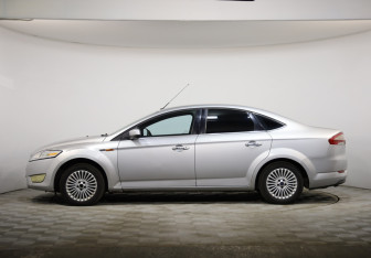 Подержанный автомобиль Ford Mondeo Sedan 2008 года (8 фото)