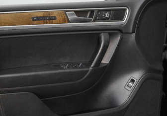 Подержанный автомобиль Volkswagen Touareg 2012 года (19 фото)