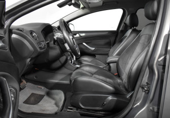 Подержанный автомобиль Ford Mondeo Sedan 2011 года (10 фото)