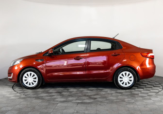 Подержанный автомобиль Kia Rio Sedan 2011 года (8 фото)
